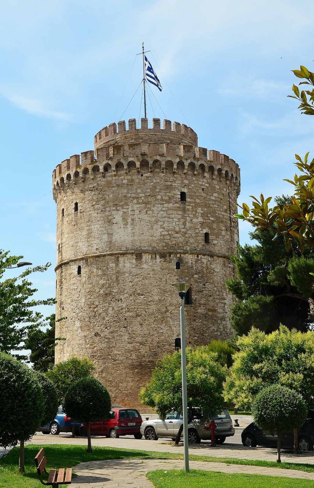 White Tower of Thessaloniki — landmark on the Aegean waterfront